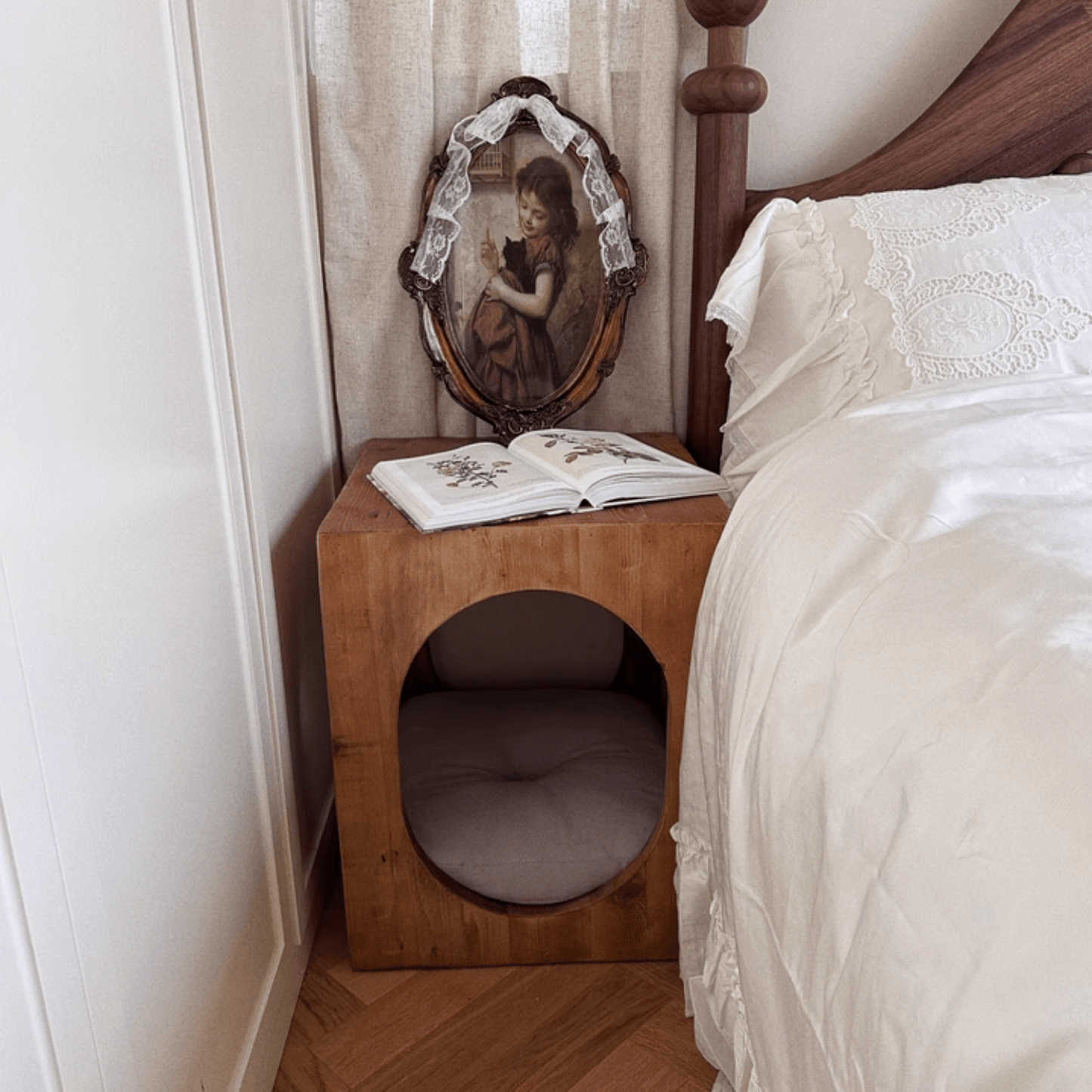 Pet-Friendly Reclaimed Wood Coffee Table with Hidden Cat Hideaway