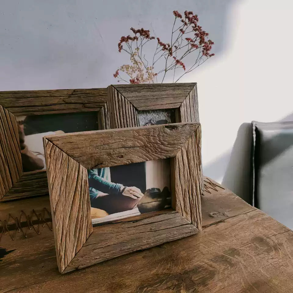 Reclaimed Wood Photo Frame – Rustic 4x6 & 5x7 Picture Frame, Personalized Memory Gift